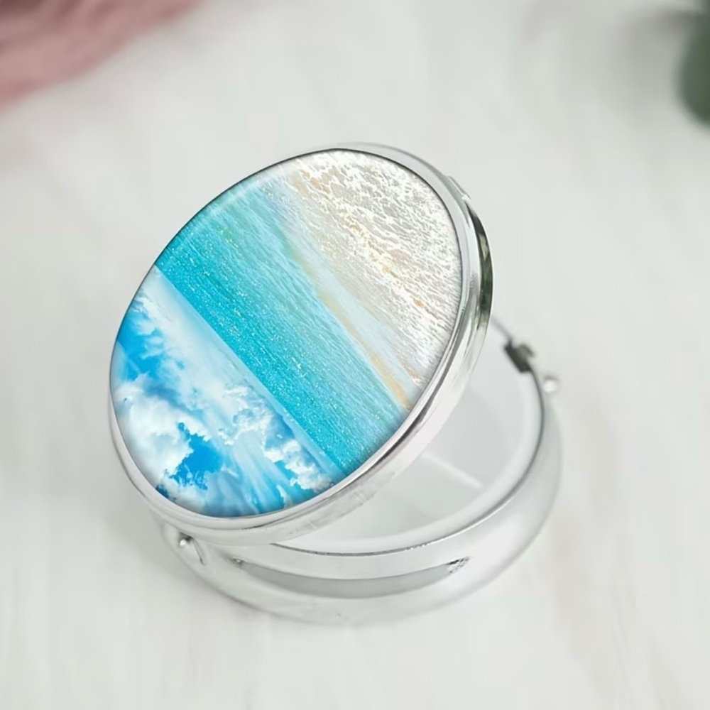 Silver tone Beach Scene Pill Box #322 - Picture 3 of 3